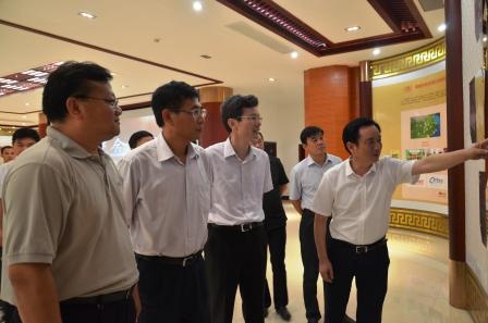 宜春市委副書記、市政府黨組書記張小平視察仁和集團